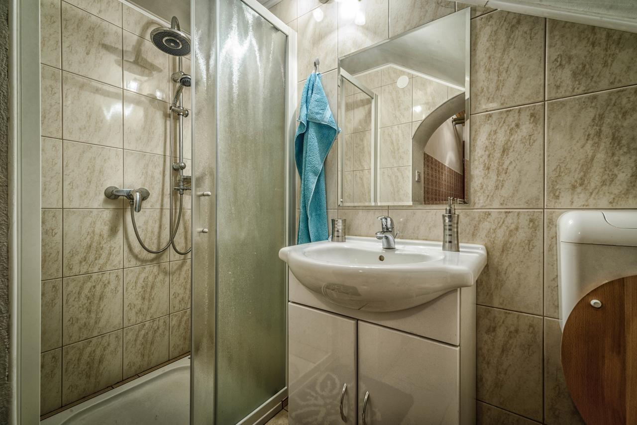 Apartment Blaz Podmelec エクステリア 写真